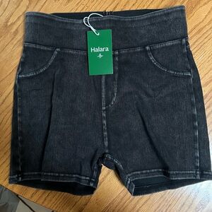HALARA Women's Stretch Denim Black Jean Shorts, NWT, Size M